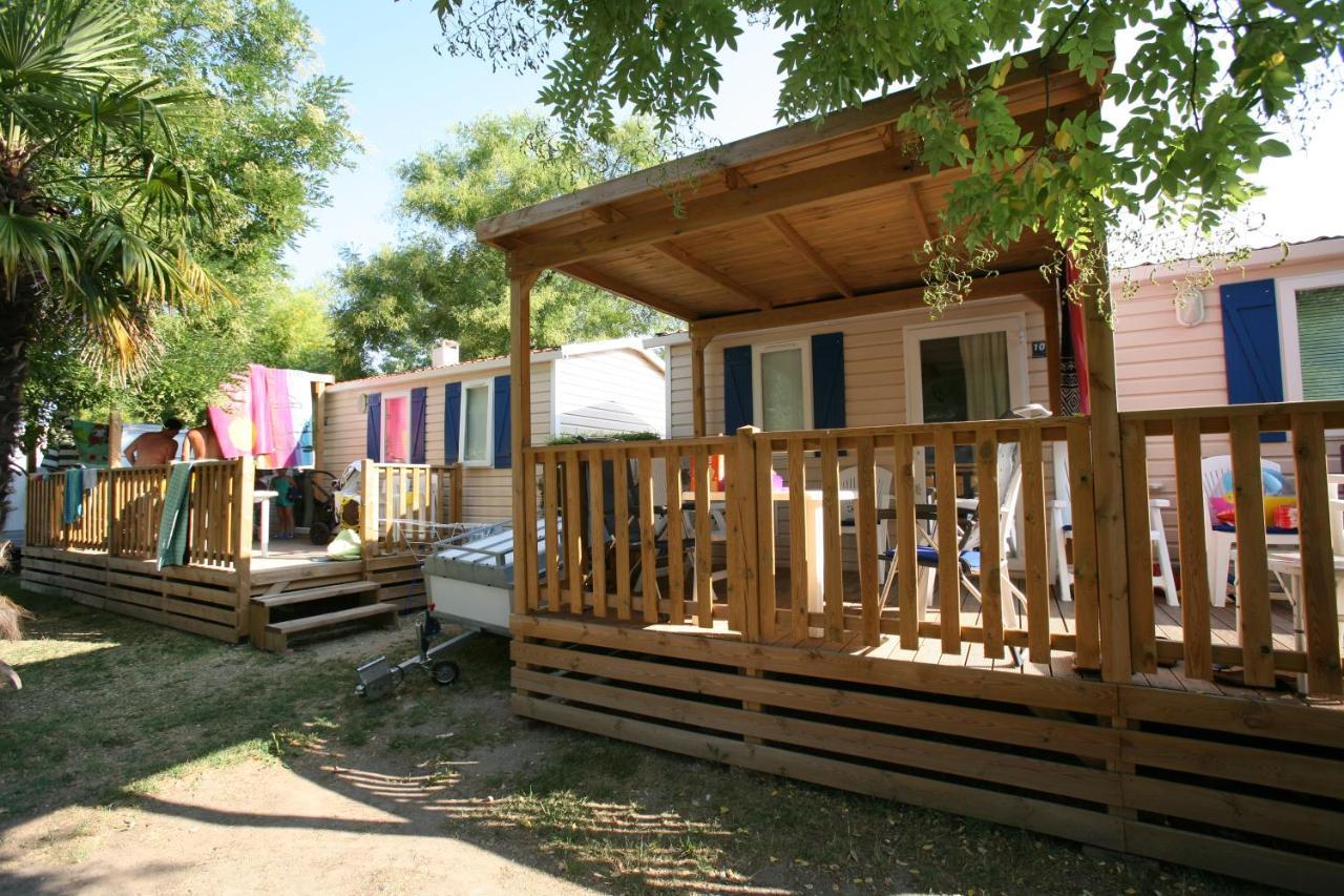 Happy Camp Mobile Homes In Centro Vacanze Bi Village Fažana Eksteriør billede